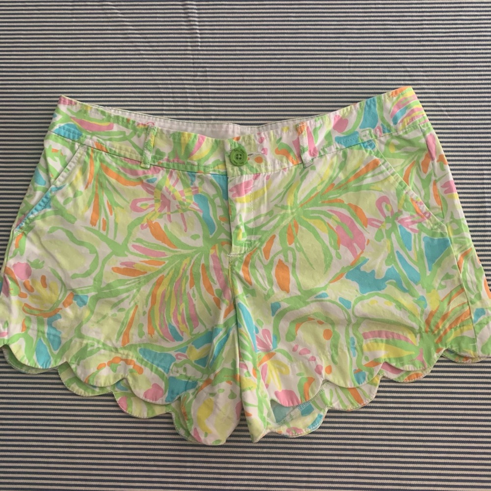 Lilly Pulitzer Buttercup Shorts size 8